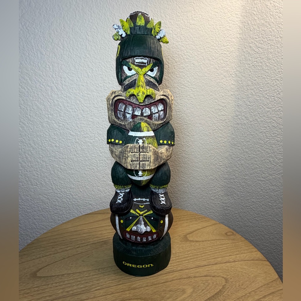 Oregon Ducks Tiki Totem
